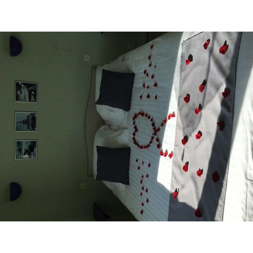 Hotel Le Flaubert Fougères Dış mekan fotoğraf